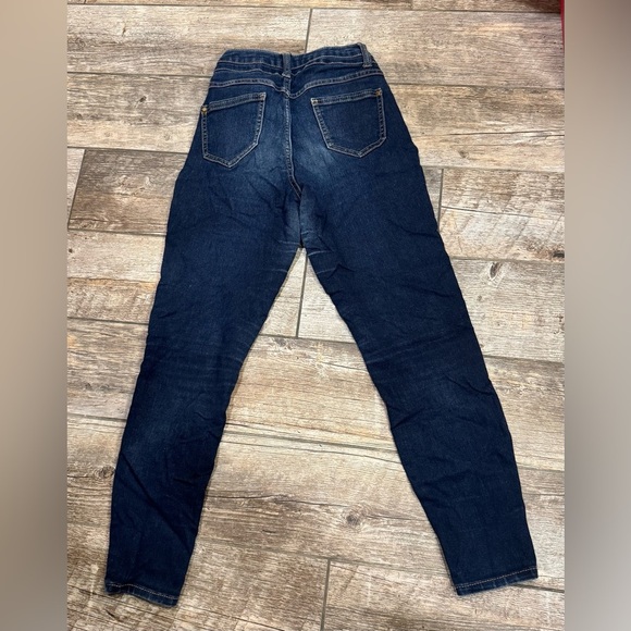 Jeans​ - Picture 2 of 11